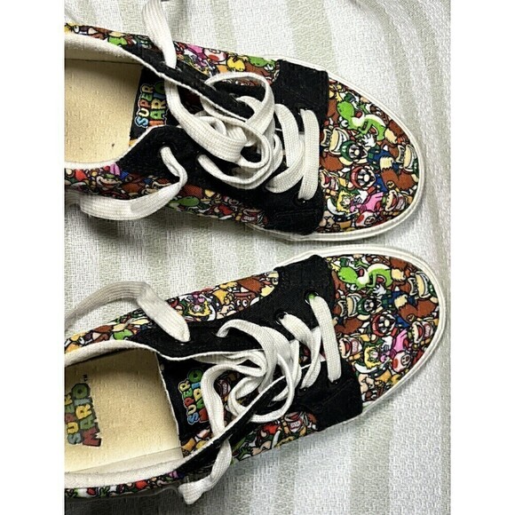 Super Mario Bros Sneakers Shoes Size 5 Nintendo Ground Up Kids Yoshi Luigi Peach - Picture 7 of 12
